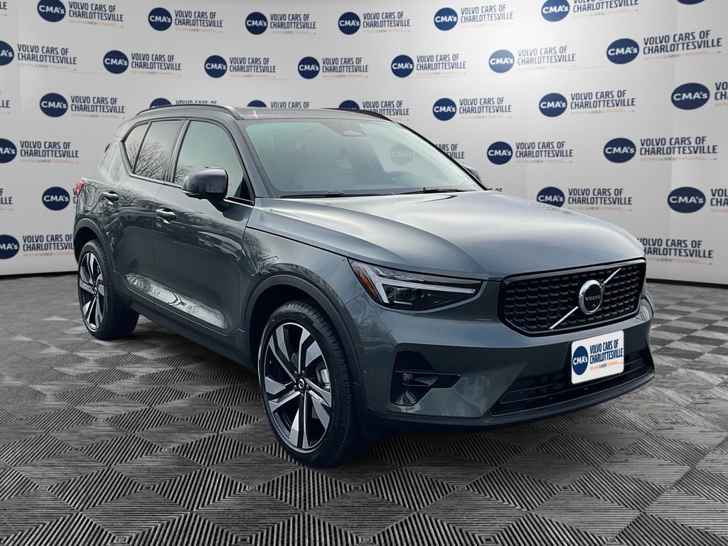 New 2026 Volvo XC40 B5 Plus w/ Protection Package Premier image 7