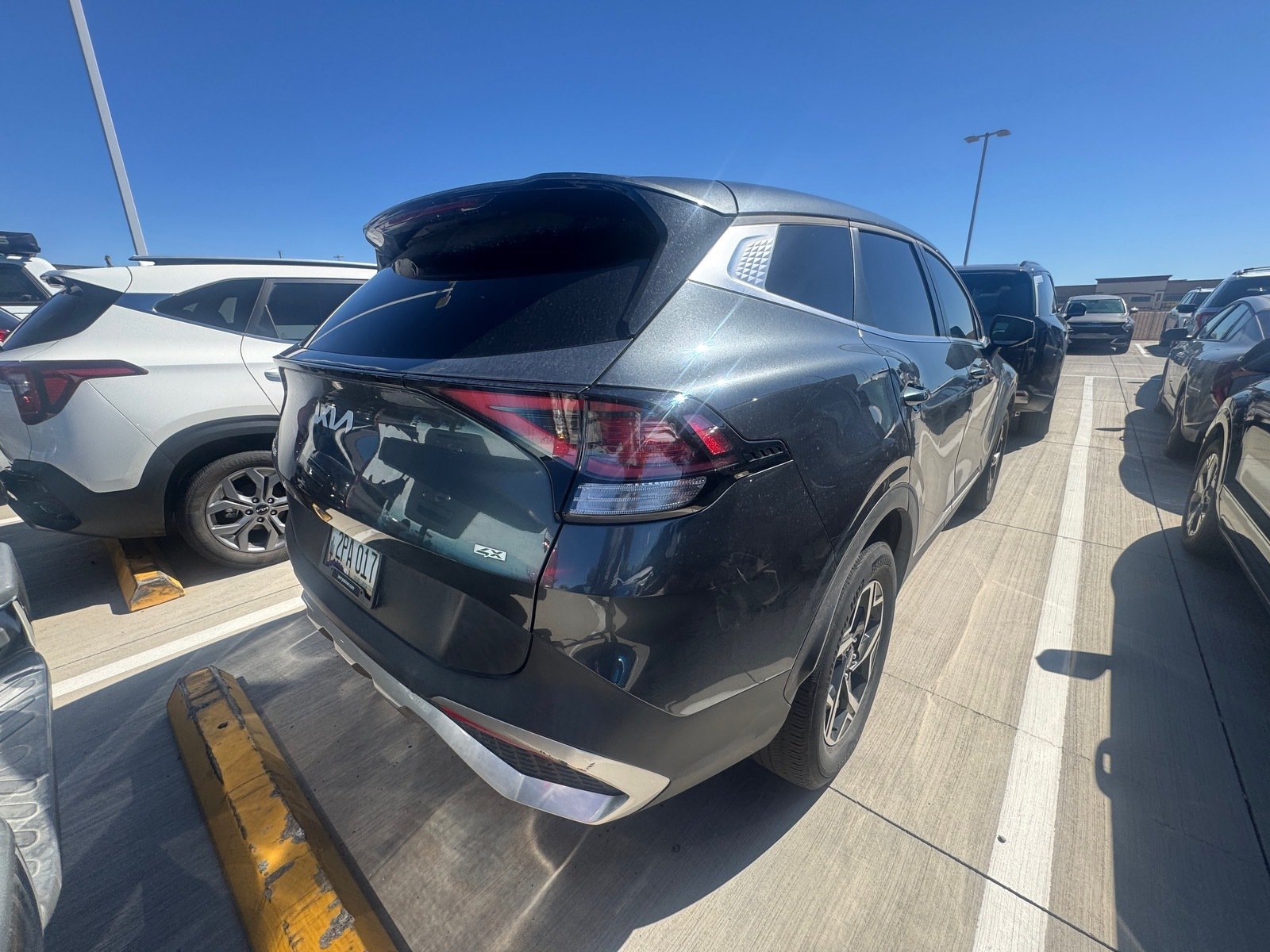 Used 2023 Kia Sportage LX AWD/4WD image 4