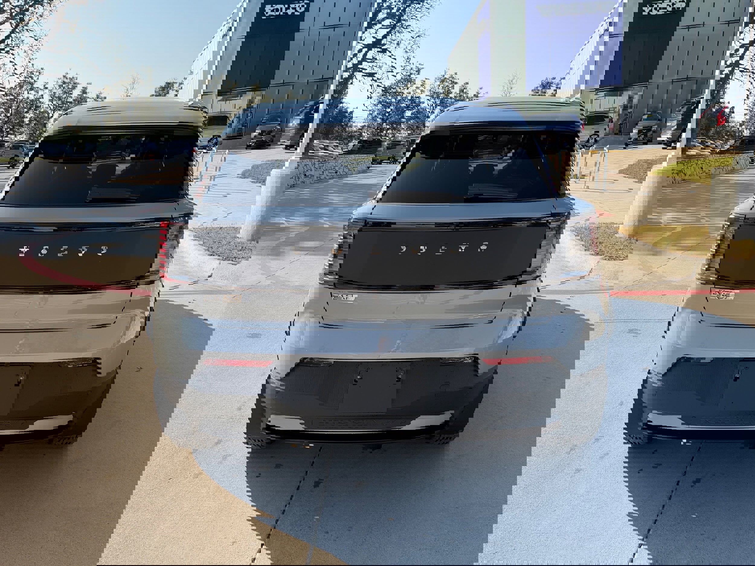 Used 2026 Volvo EX30 Cross Country Ultra w/ Protection Package Premier image 5