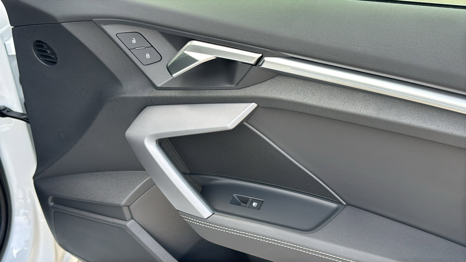 Used 2025 Audi A3 2.0T Premium image 31