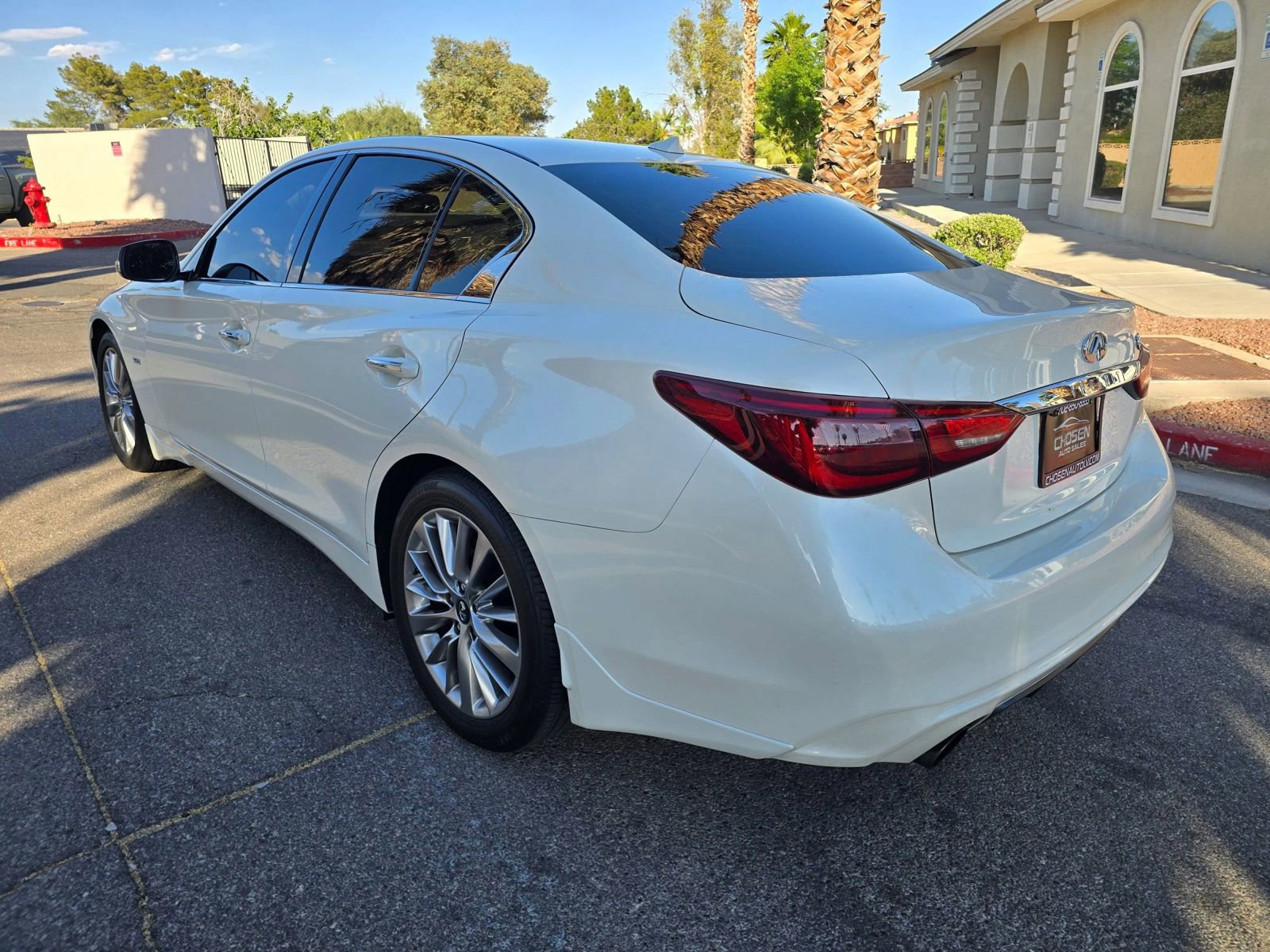 Used 2018 INFINITI Q50 Luxe w/ Cargo Package (L95) RWD image 5