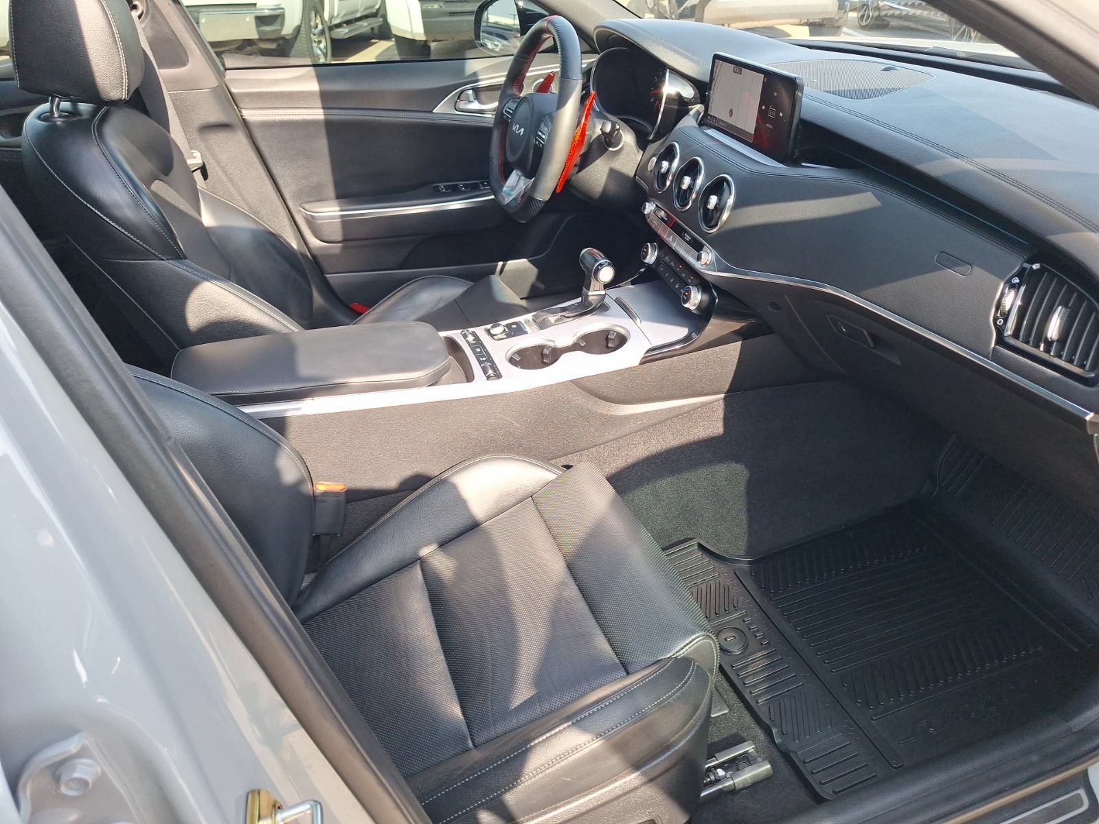 Used 2022 Kia Stinger GT1 AWD/4WD image 33