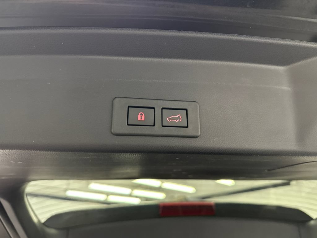 Used 2022 Subaru Ascent Limited AWD/4WD image 22