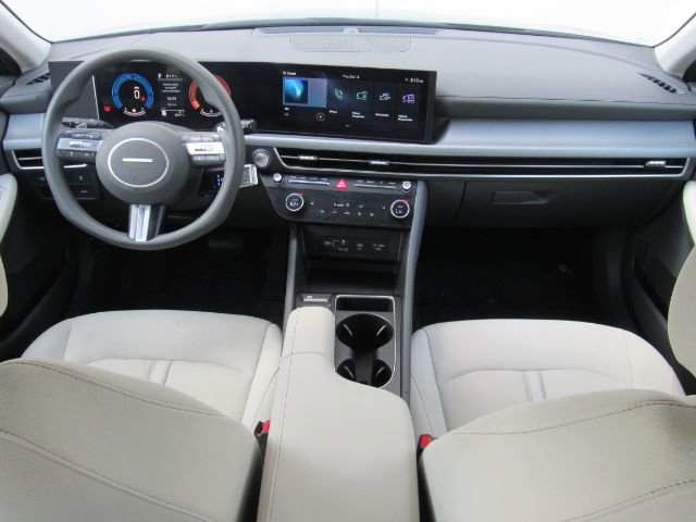 Used 2025 Hyundai Sonata SEL image 3