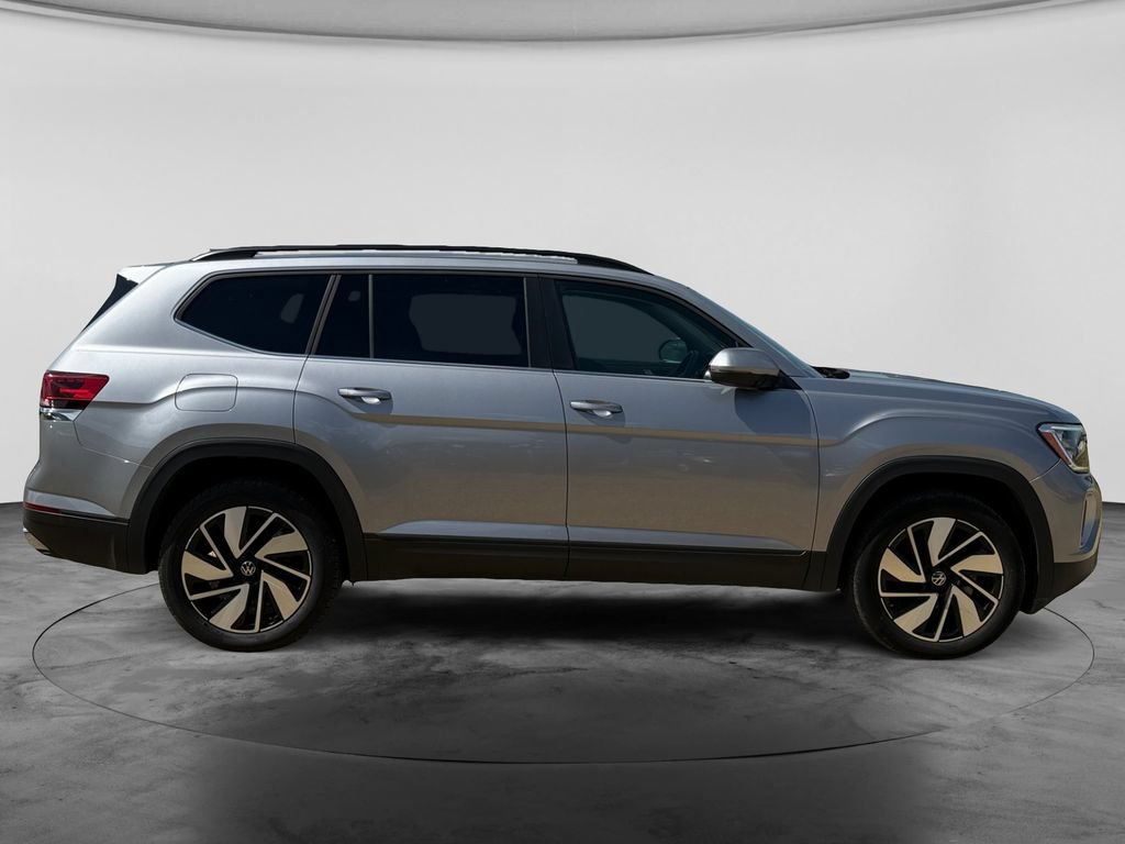 Used 2025 Volkswagen Atlas SE AWD/4WD image 11
