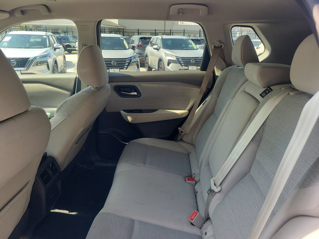 Used 2022 Nissan Rogue SV AWD/4WD image 8
