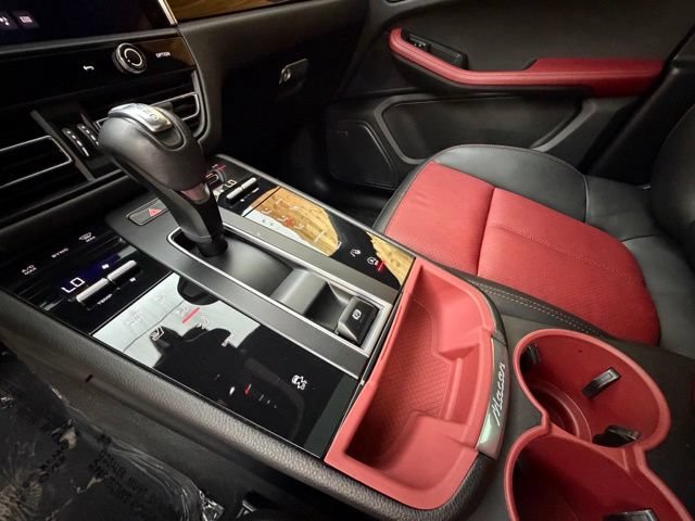 Used 2022 Porsche Macan AWD/4WD image 22