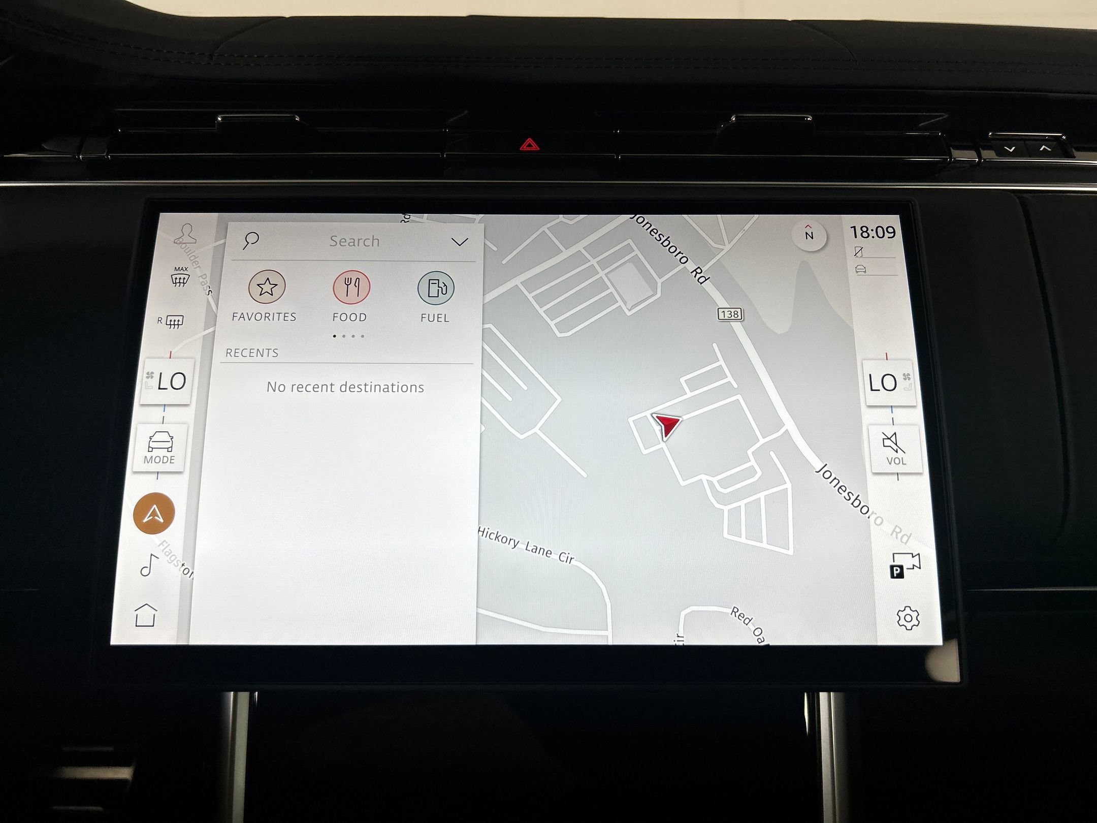 New 2025 Land Rover Range Rover SE image 24