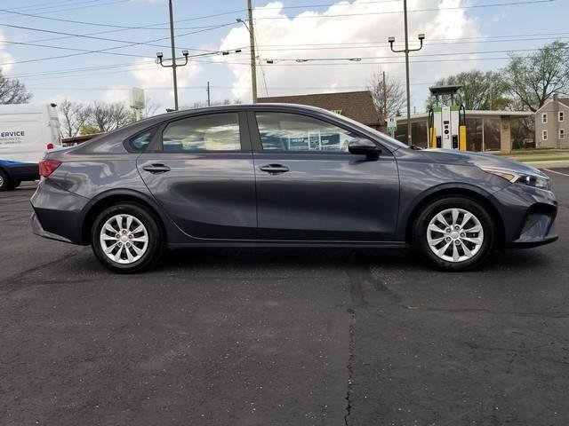 Used 2023 Kia Forte LX image 4