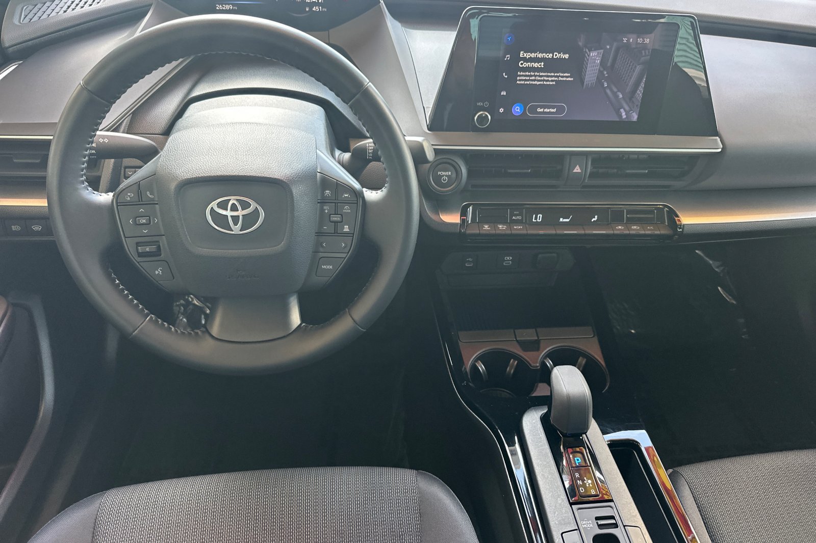 Used 2025 Toyota Prius LE FWD image 16