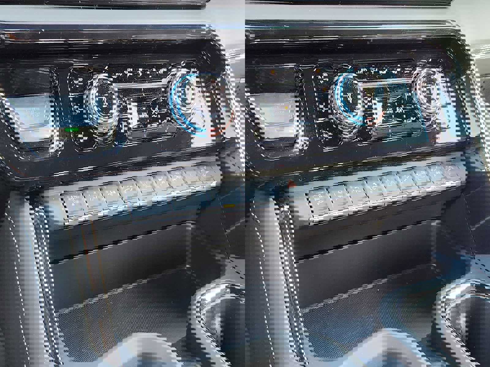 New 2026 GMC Sierra 2500 AT4X image 21