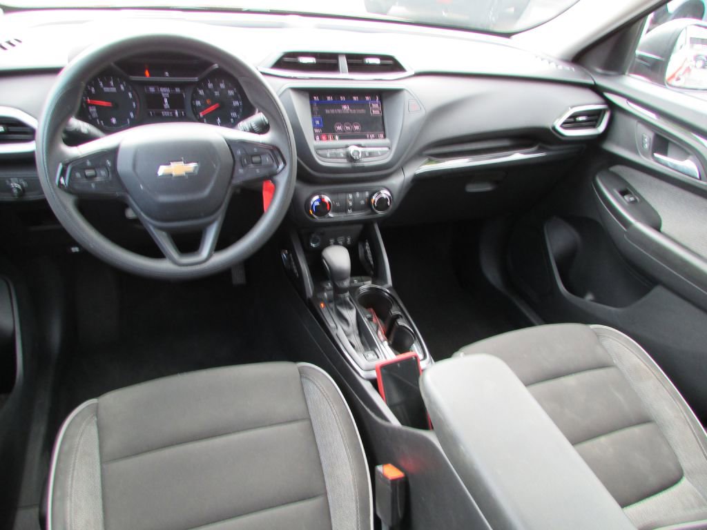 Used 2021 Chevrolet TrailBlazer LS image 17