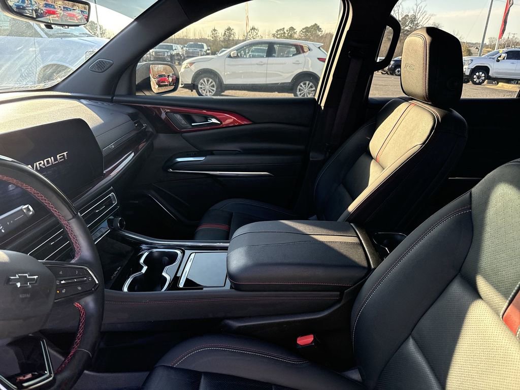 Certified 2025 Chevrolet Traverse RS w/ LPO, Floor Liner Package image 26