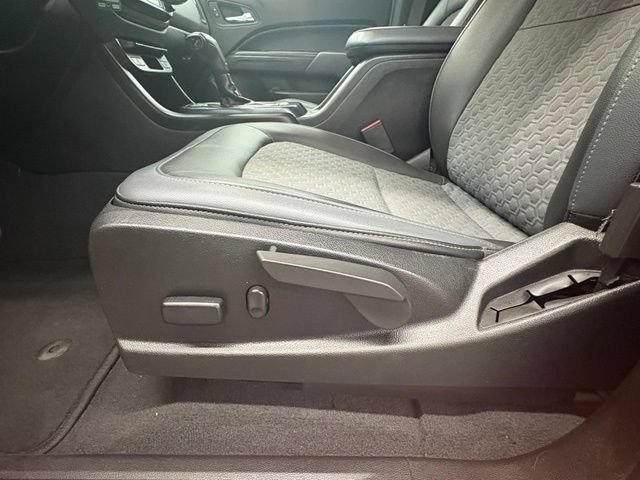 Used 2019 Chevrolet Colorado Z71 AWD/4WD image 15