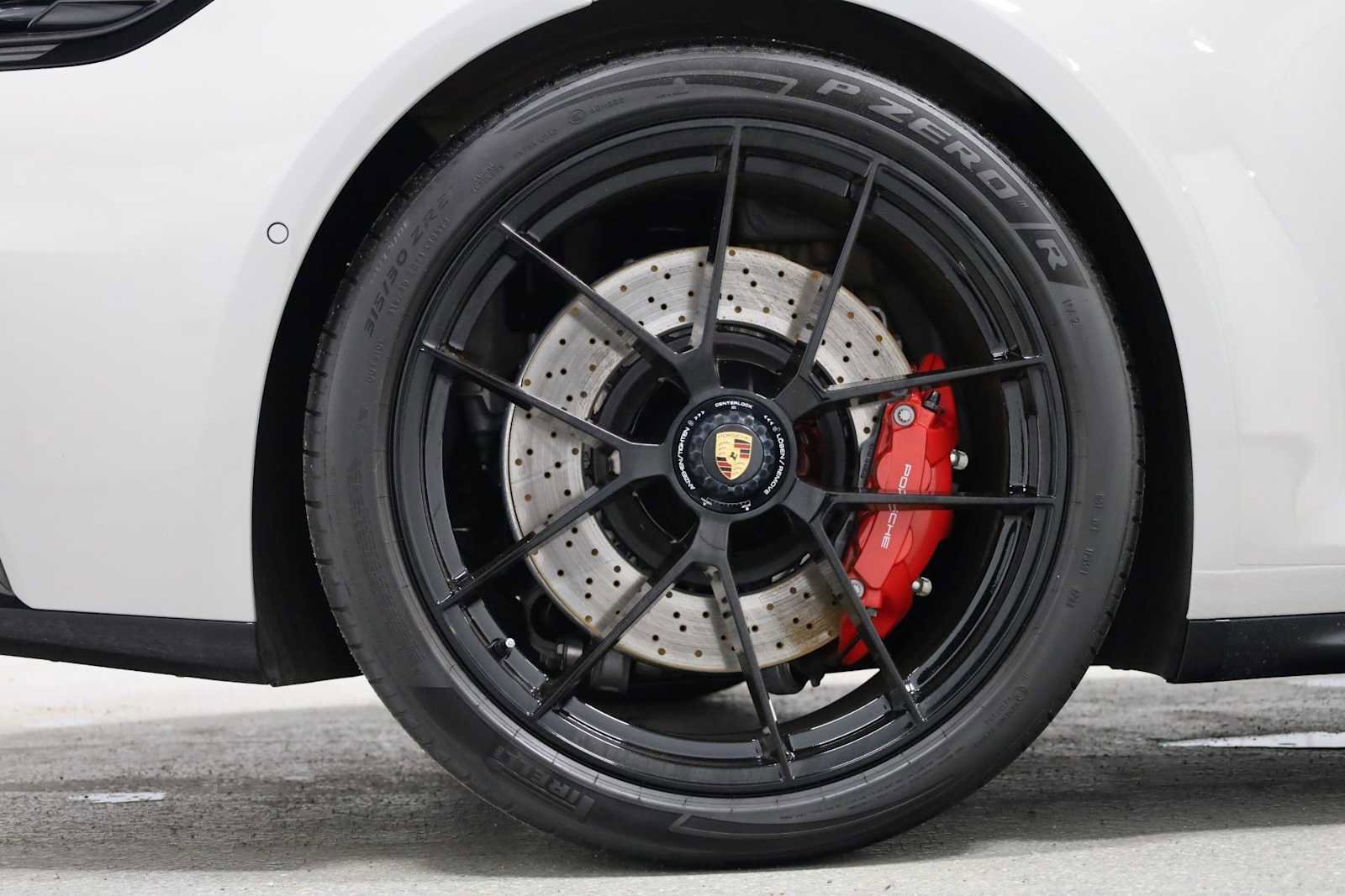 Used 2025 Porsche 911 Carrera 4 GTS AWD/4WD image 37