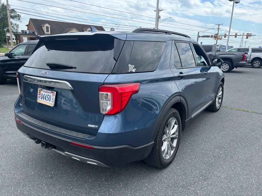 Used 2020 Ford Explorer XLT w/ Equipment Group 202A AWD/4WD image 2