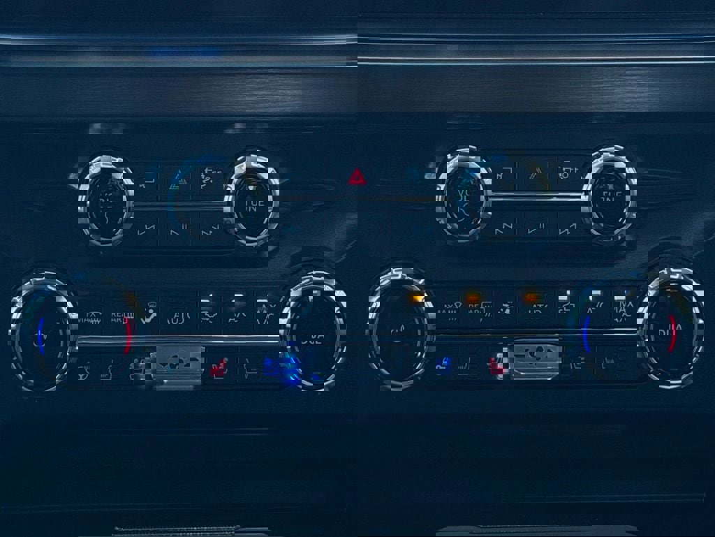 New 2026 Ford F250 Lariat w/ Black Appearance Package image 45