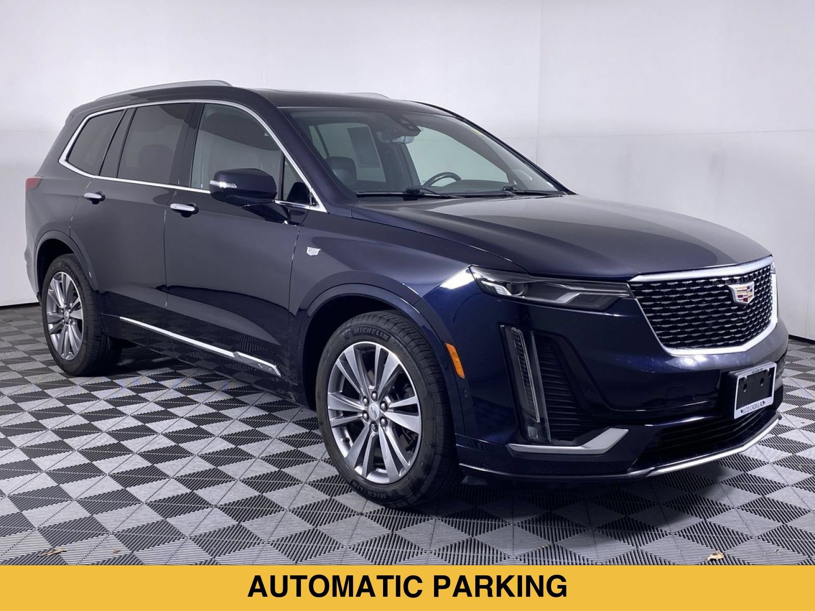 Certified 2022 Cadillac XT6 Premium Luxury w/ Technology Package AWD/4WD image 20
