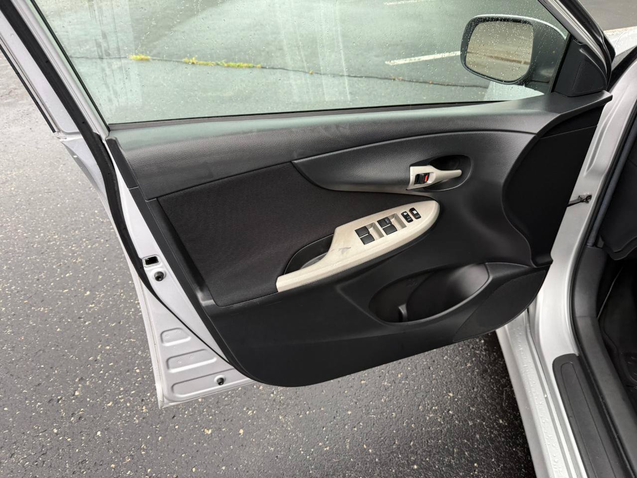 Used 2010 Toyota Corolla S FWD image 7