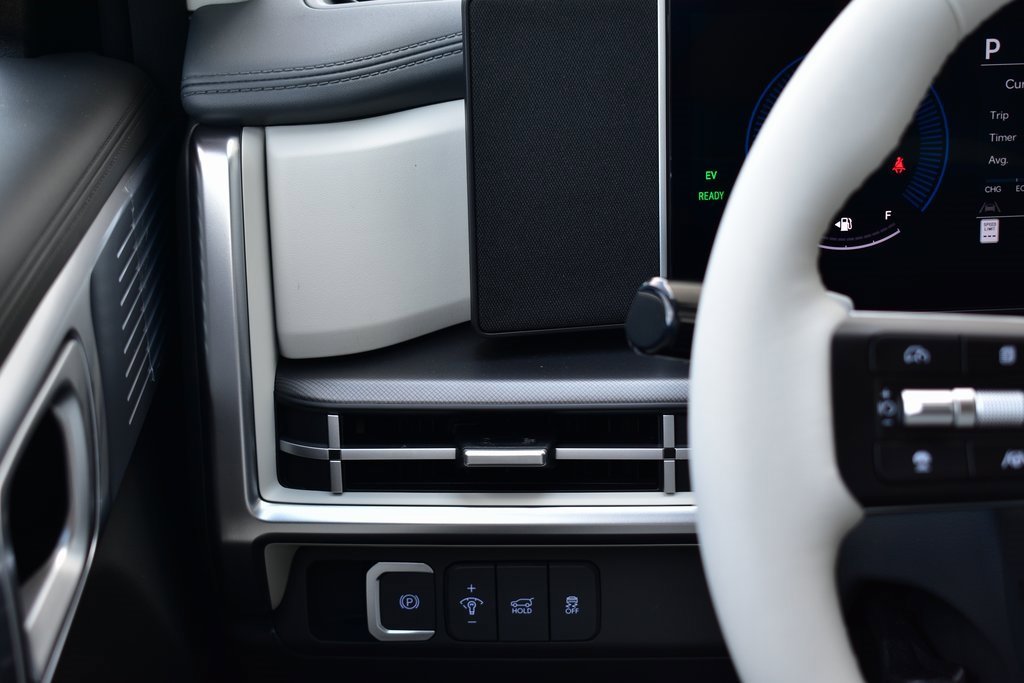 New 2026 Hyundai Santa Fe SE image 42