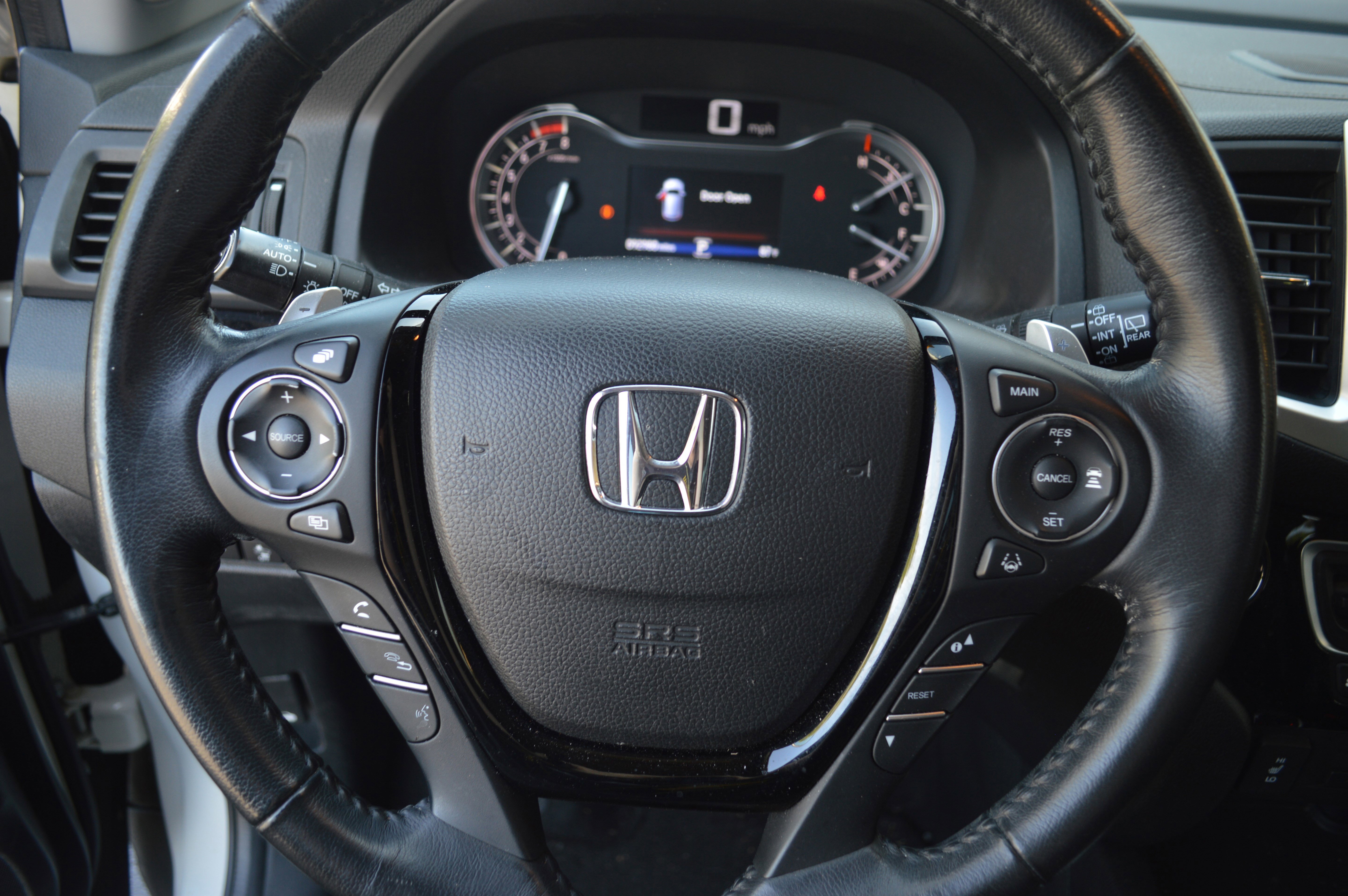 Used 2017 Honda Pilot Touring image 14