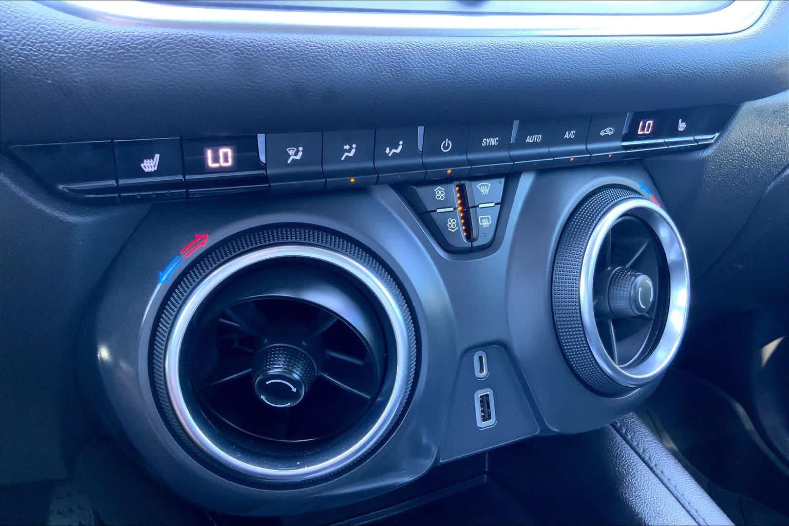 Used 2022 Chevrolet Blazer LT w/ LPO, Black Accent Package FWD image 34