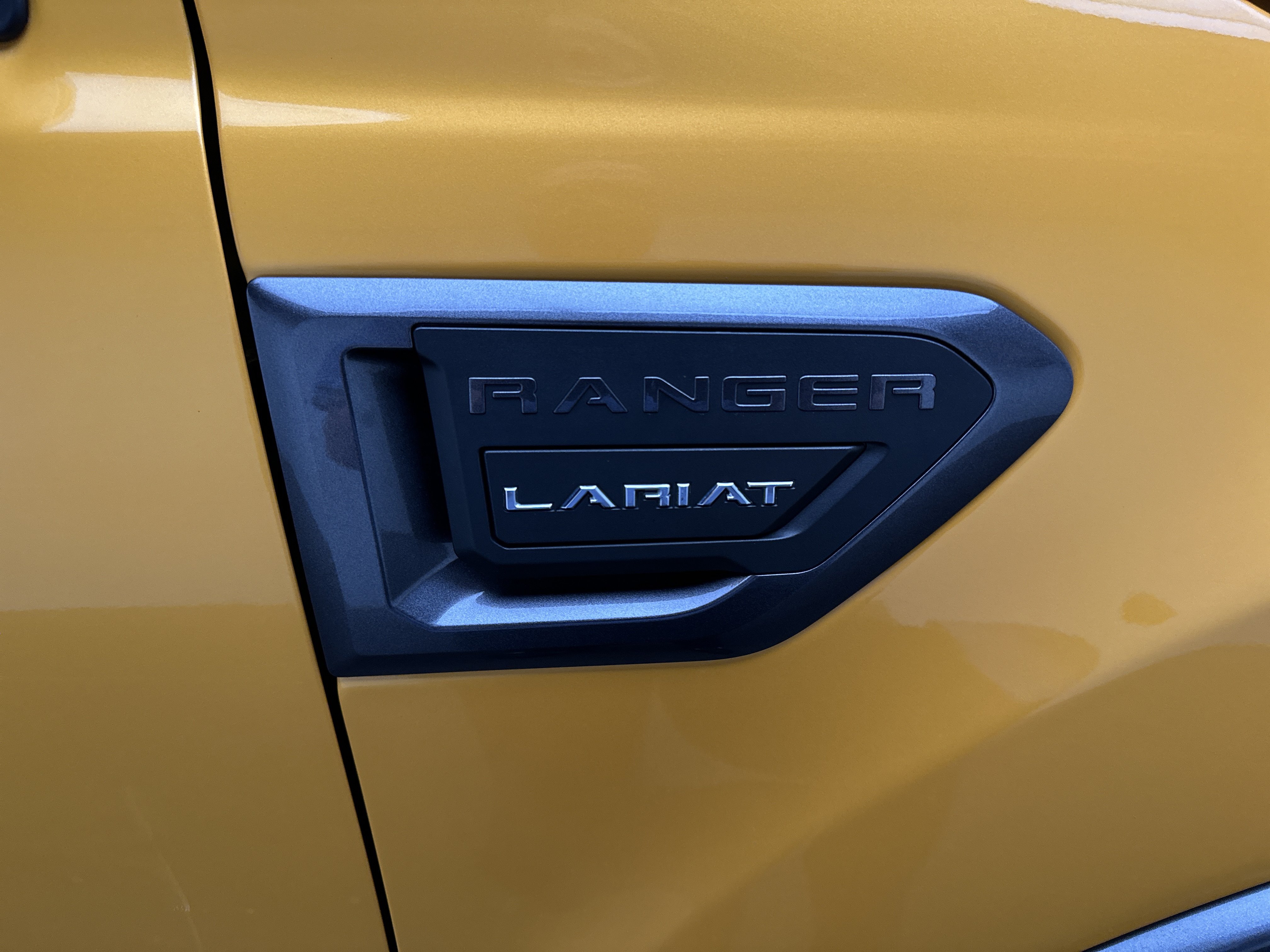 Used 2021 Ford Ranger Lariat w/ Tremor Off-Road Package AWD/4WD image 16