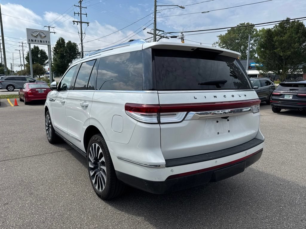Used 2023 Lincoln Navigator Black Label AWD/4WD image 3