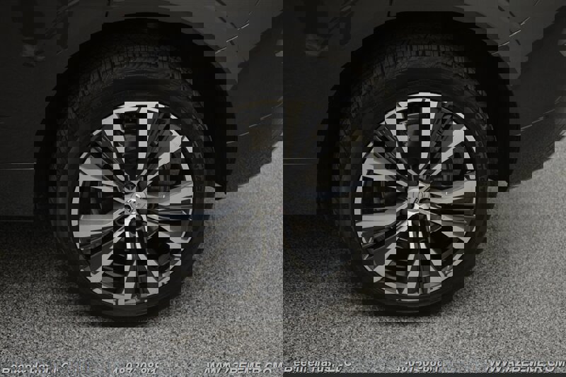 Used 2022 Volvo XC60 T8 Inscription Expression w/ Advanced Package image 42