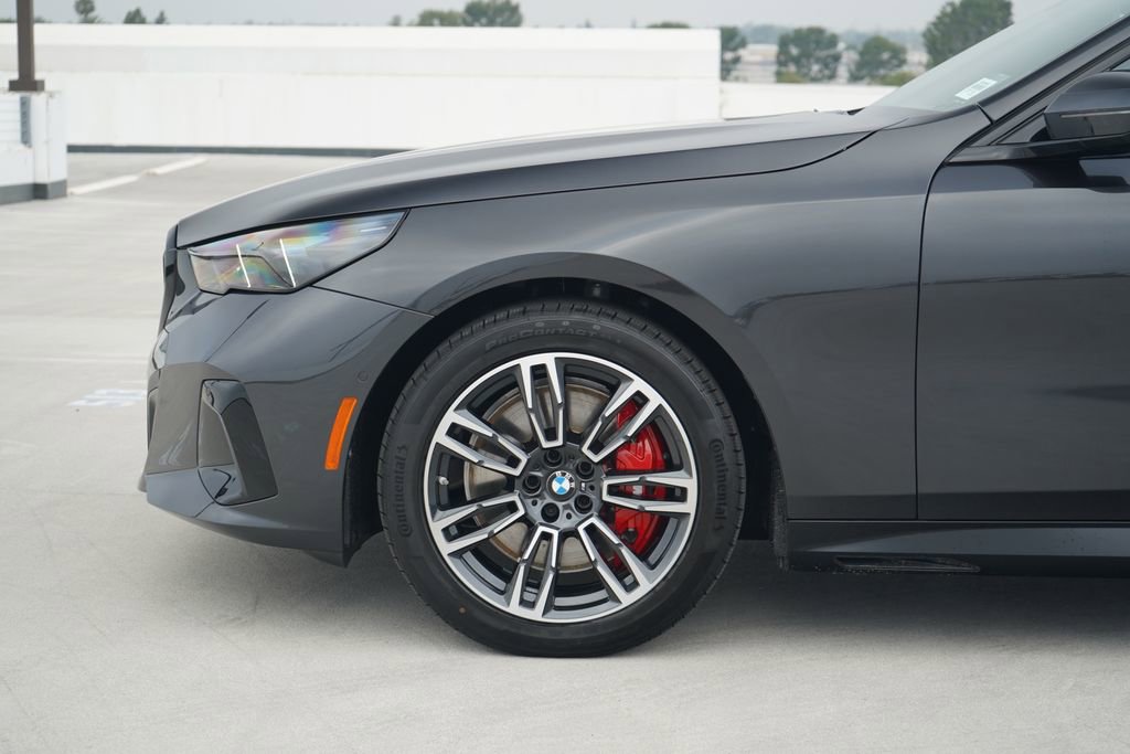 New 2026 BMW 540i xDrive w/ M Sport Package image 5