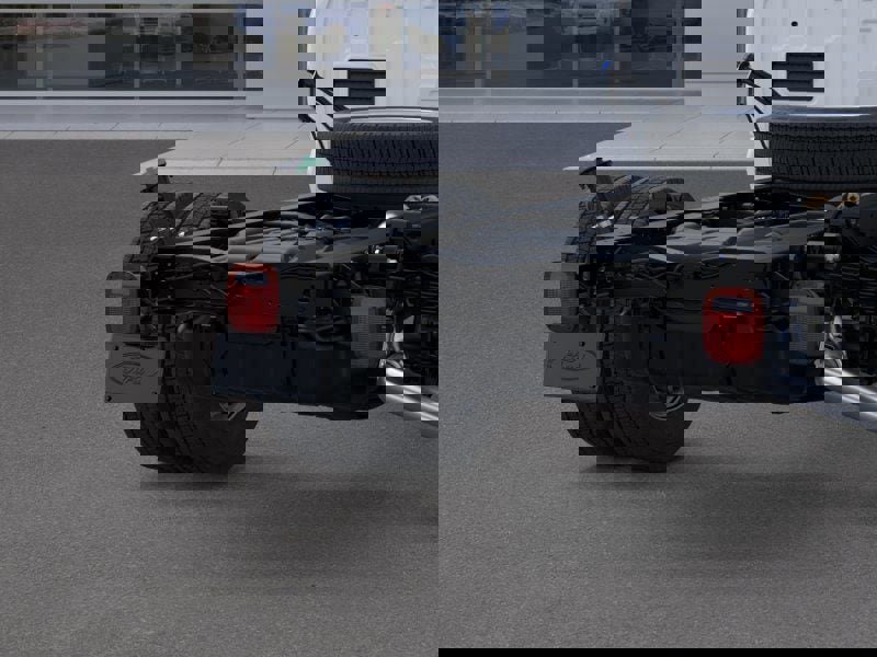 New 2026 Ford F550 4x4 Crew Cab image 23
