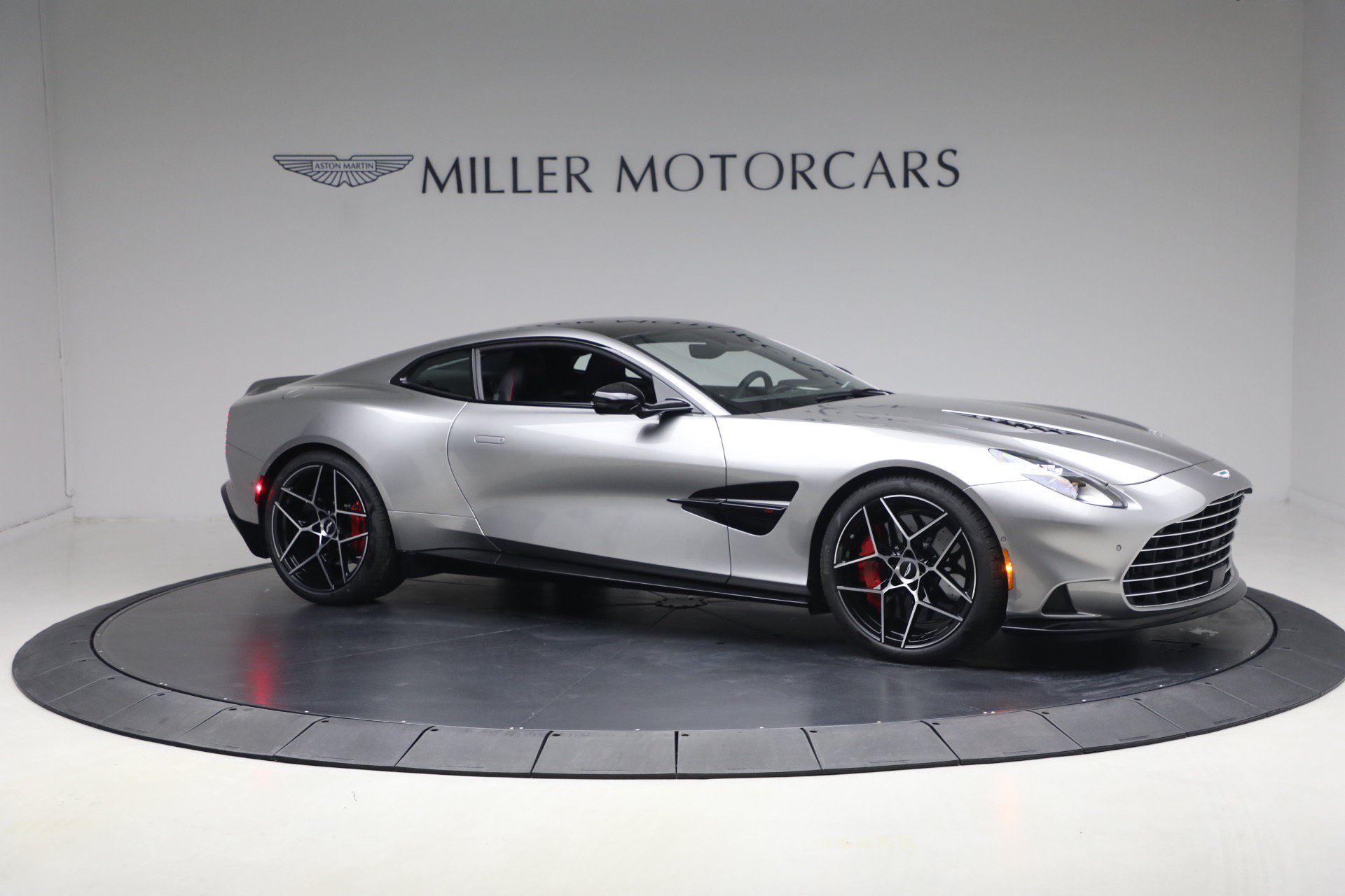 New 2026 Aston Martin Vanquish RWD image 10