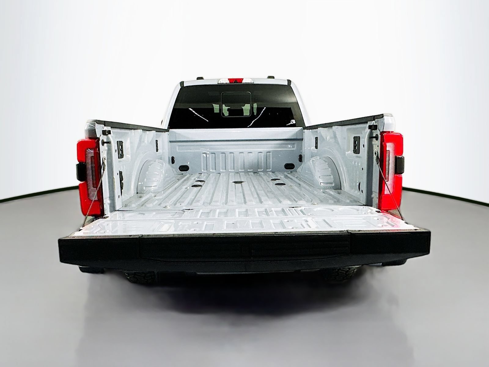 Used 2025 Ford F350 Platinum AWD/4WD image 29