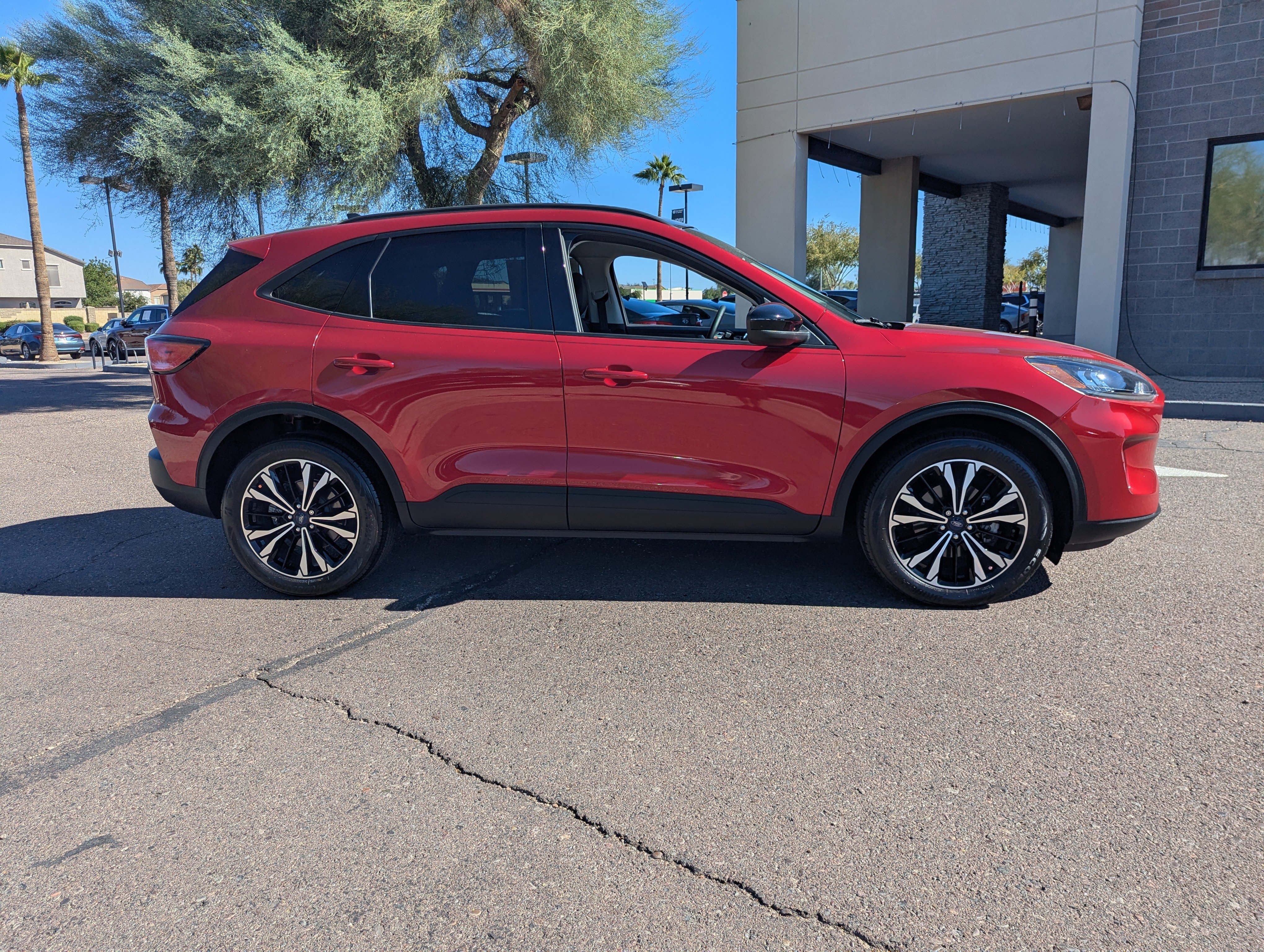 Used 2022 Ford Escape SEL w/ SEL Stealth AWD Package image 2