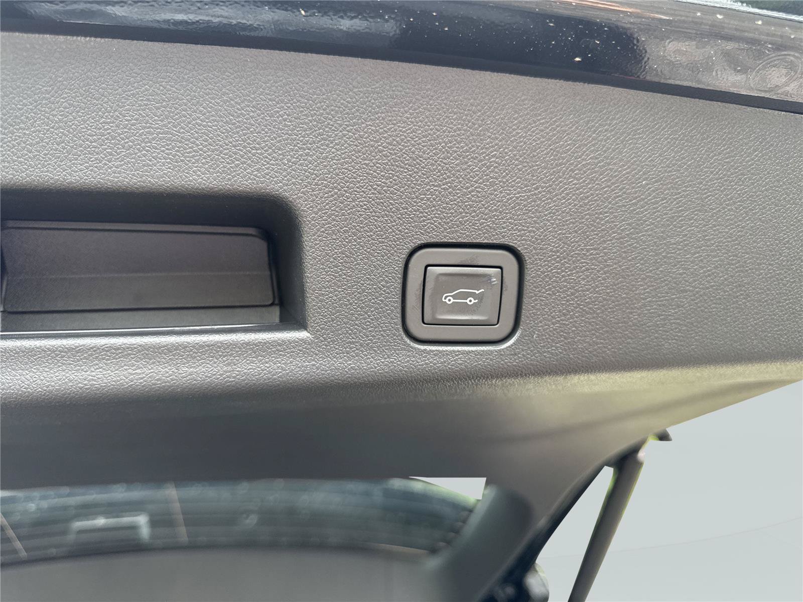 New 2026 GMC Acadia Elevation w/ Elevation Premium Package FWD image 34
