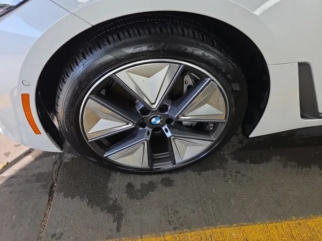Used 2025 BMW i4 xDrive40i w/ Parking Assistance Package AWD/4WD image 4