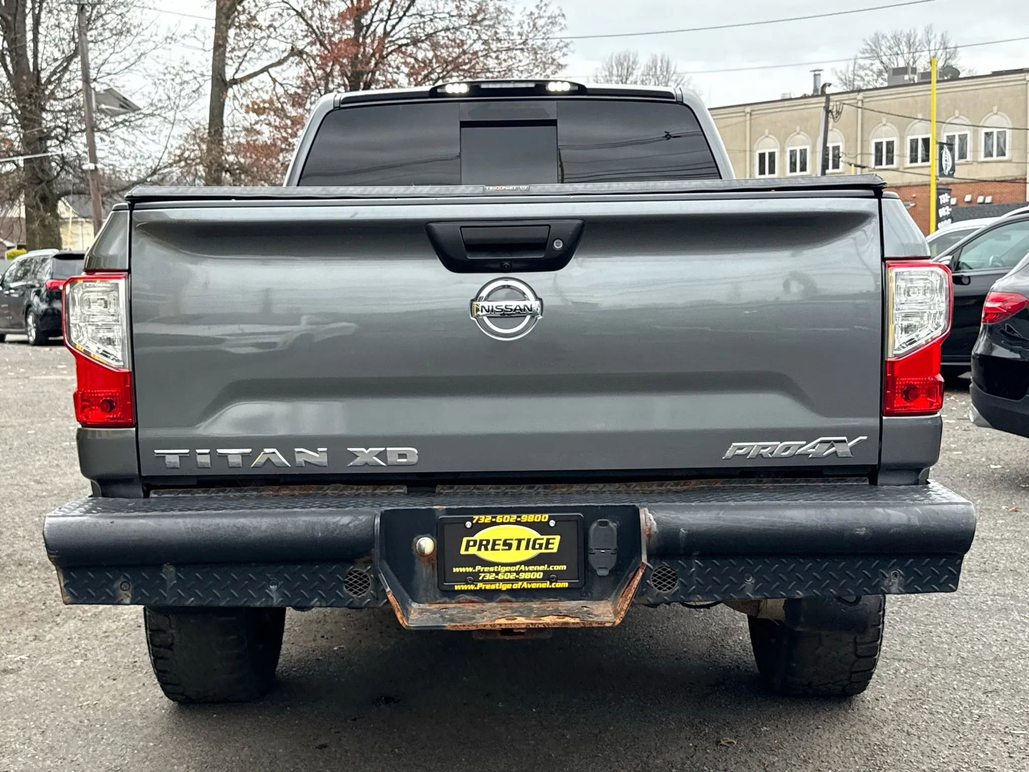 Used 2017 Nissan Titan PRO-4X w/ Pro-4x Convenience Package image 5