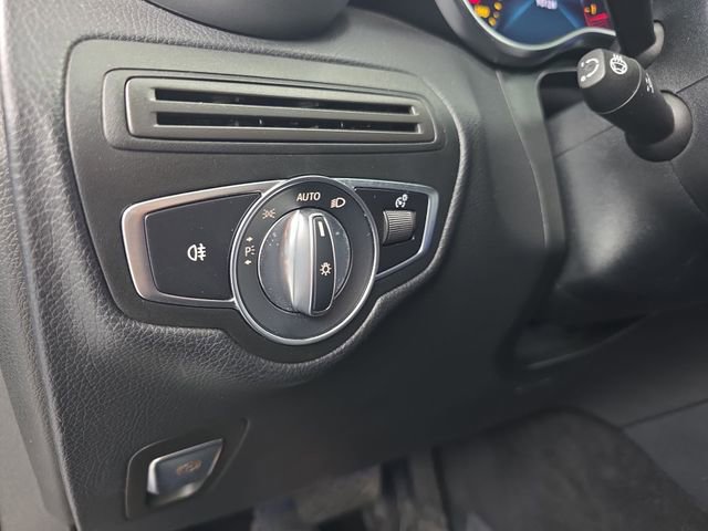 Used 2020 Mercedes-Benz GLC 300 4MATIC image 42