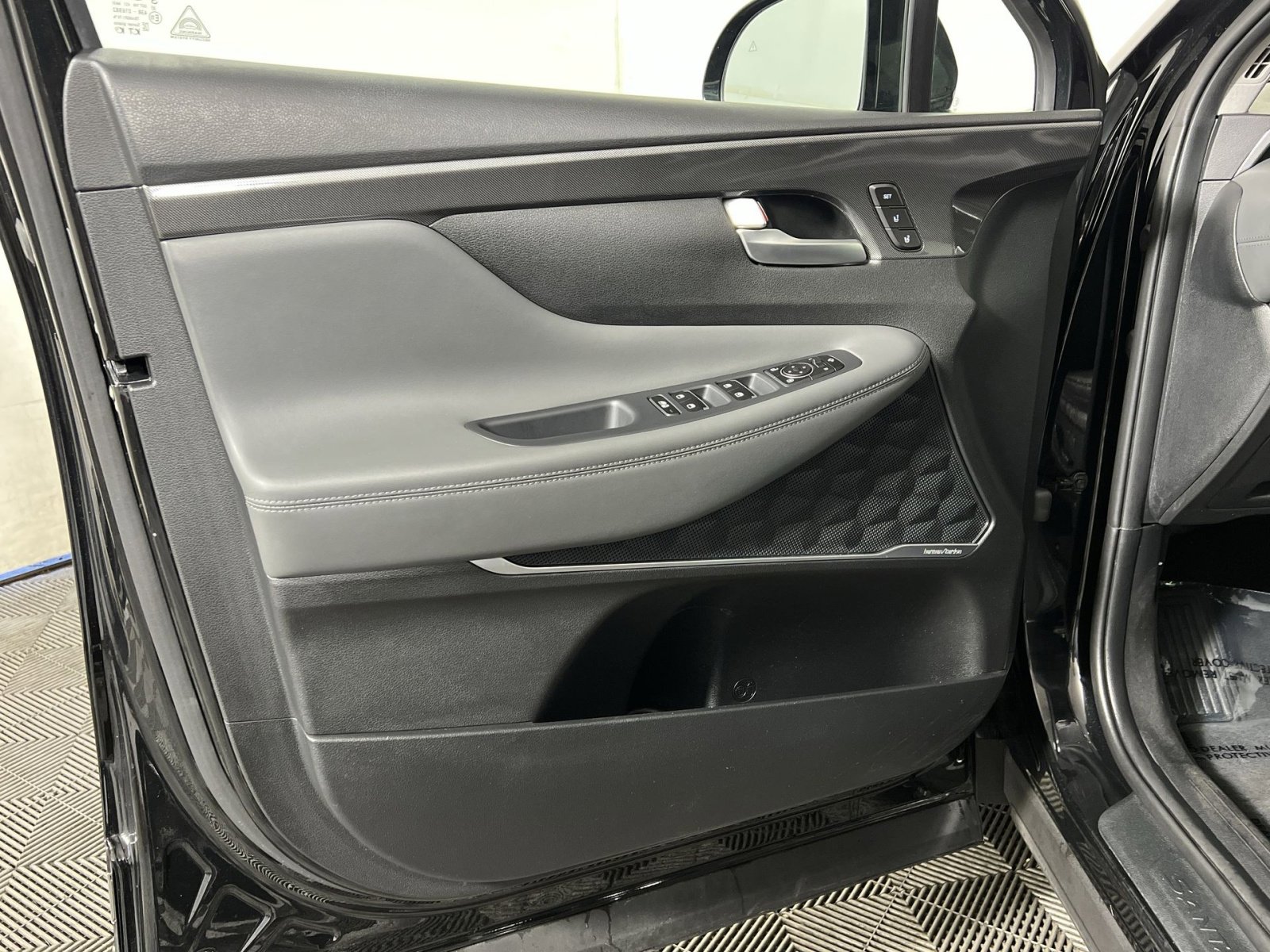 Used 2023 Hyundai Santa Fe Limited AWD/4WD image 14