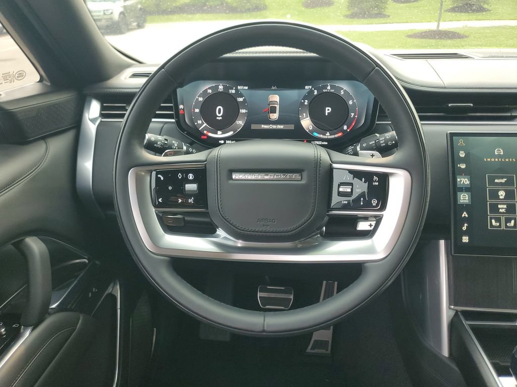 Used 2025 Land Rover Range Rover Long Wheelbase Autobiography AWD/4WD image 30