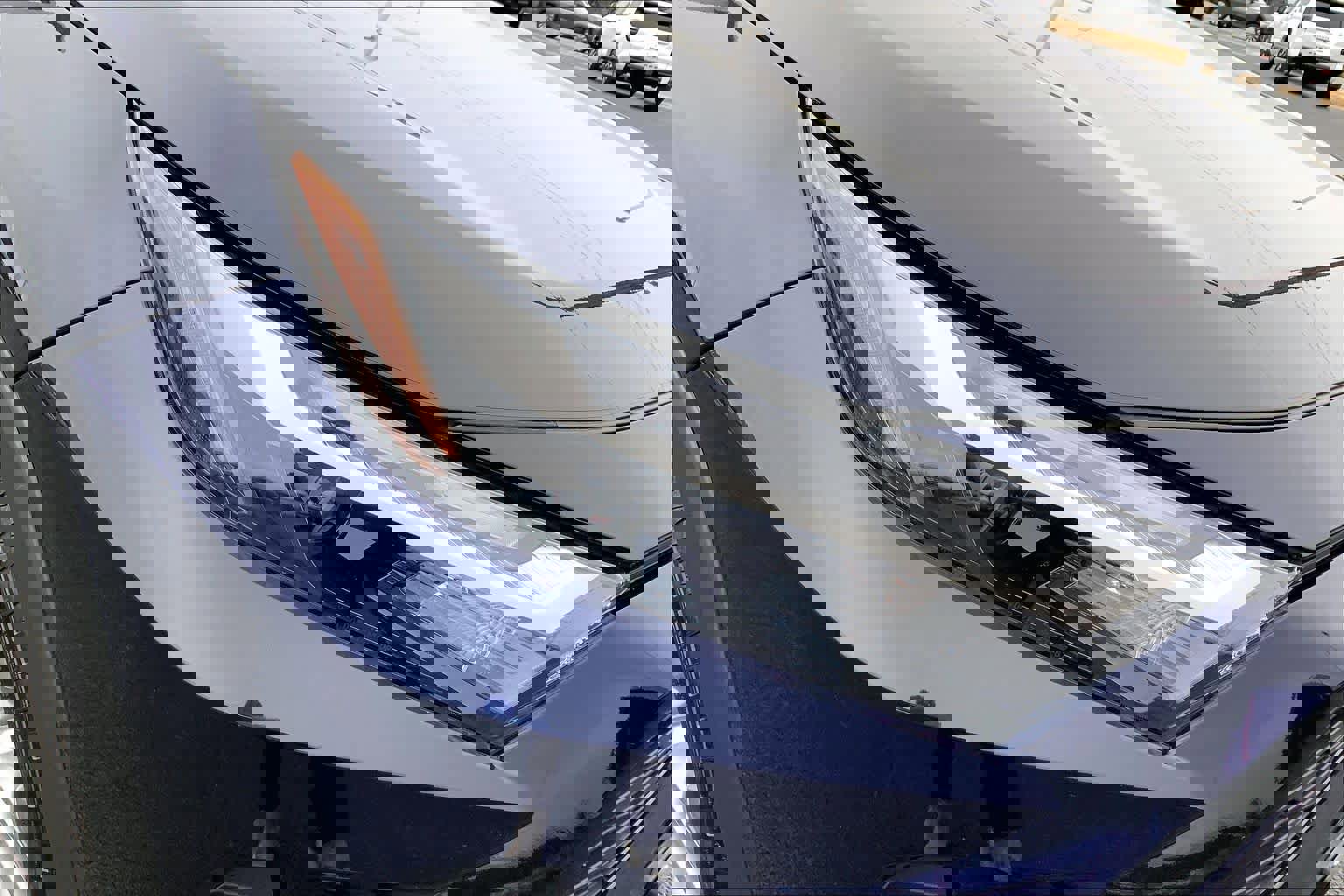 Used 2023 Toyota RAV4 XLE Premium FWD image 28