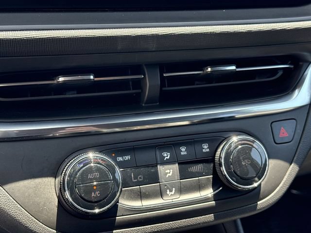 Used 2024 Buick Envista Preferred w/ Convenience II Package FWD image 19
