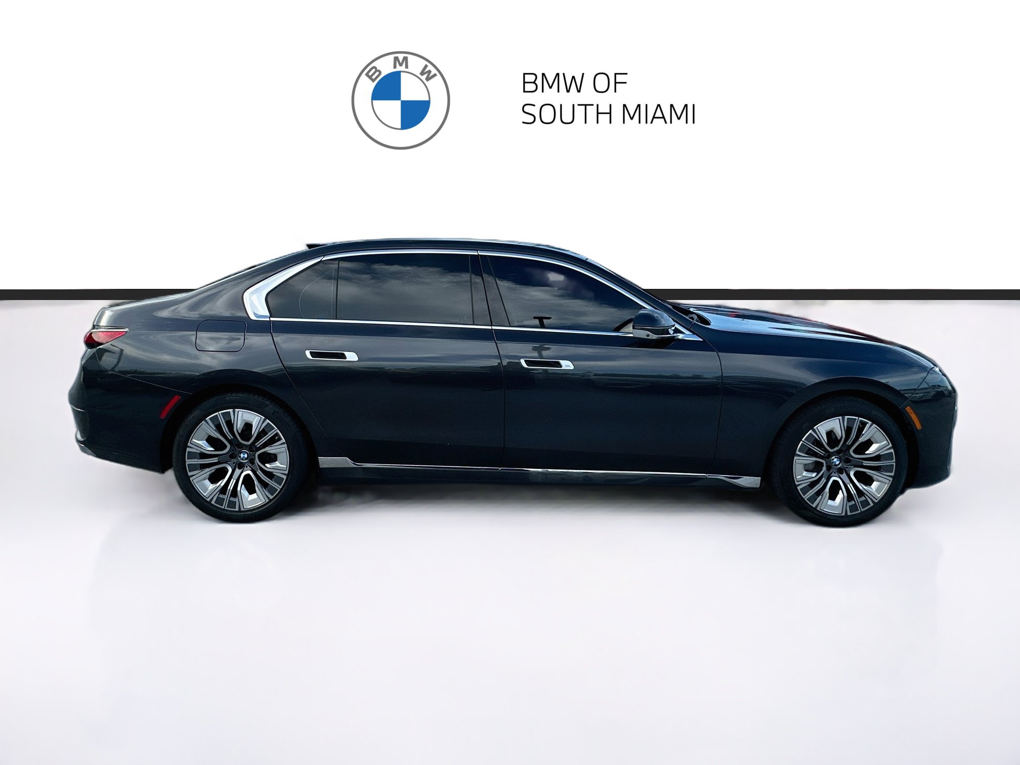 Certified 2024 BMW i7 xDrive60 AWD/4WD image 8