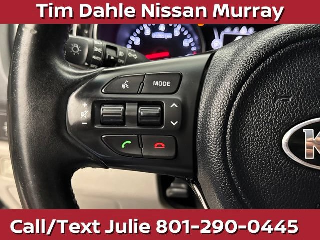 Used 2015 Kia Sedona EX FWD image 28