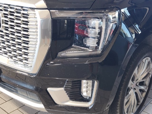 Used 2023 GMC Yukon Denali w/ Denali Reserve Package AWD/4WD image 8