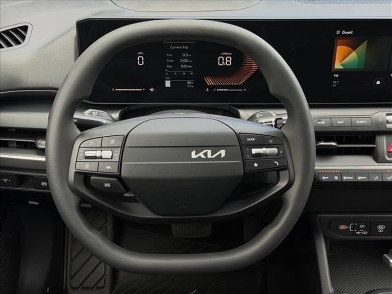 New 2026 Kia K4 FWD image 18