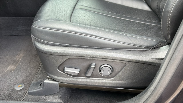 Used 2022 Kia Sorento S FWD image 11
