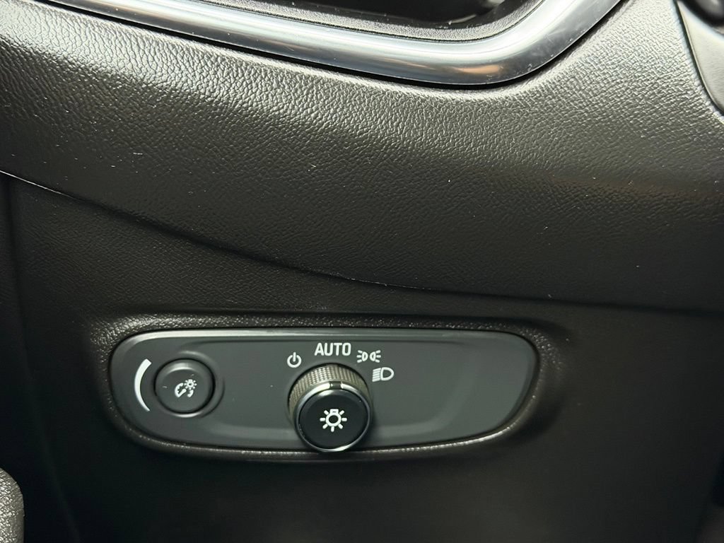 Used 2022 Chevrolet Equinox LT FWD image 30