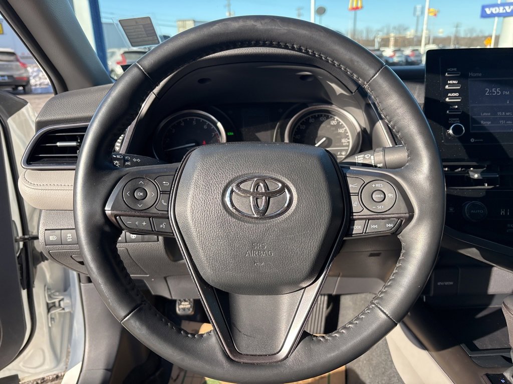 Used 2023 Toyota Camry SE w/ Cold Weather Package image 21