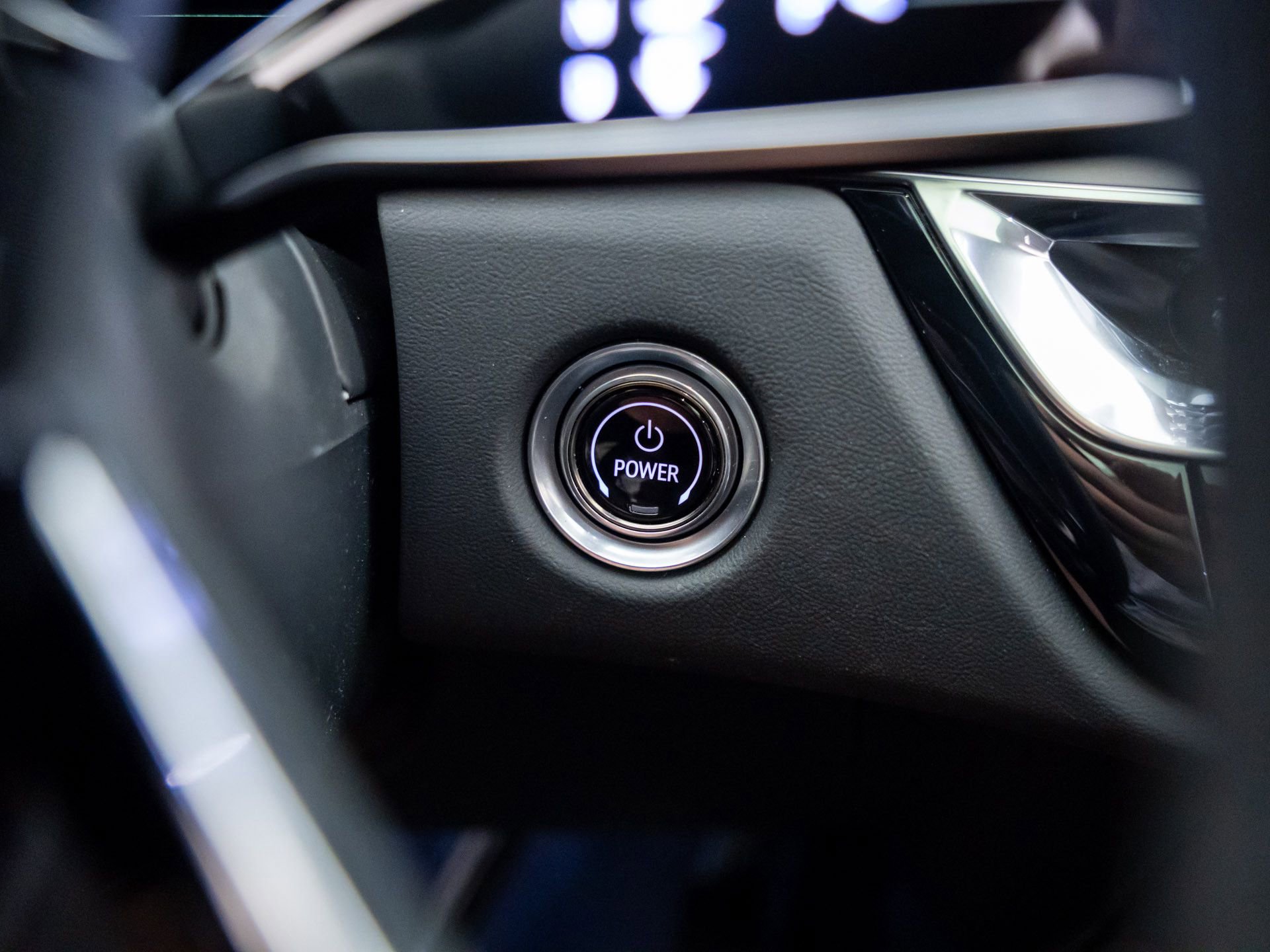 Certified 2025 Cadillac Lyriq Luxury w/ LPO, Floor Liner Package image 27